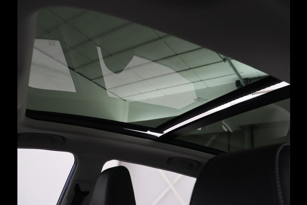 MG Mg Zs EV Luxury 45 kWh | Panoramadak | Adaptive cruise control | Climate control | Navigatie