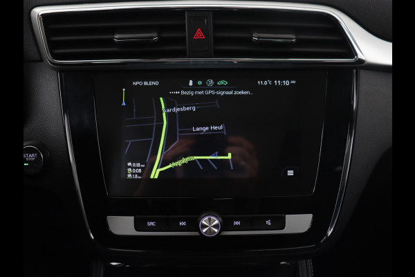 MG Mg Zs EV Luxury 45 kWh | Panoramadak | Adaptive cruise control | Climate control | Navigatie