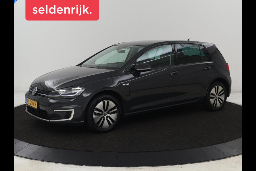 Volkswagen e-Golf e-Golf | Adaptive cruise control | Stoelverwarming | Volleder | Climate control | Active info | Camera | Carplay | Adaptive cruise control | Lane assist