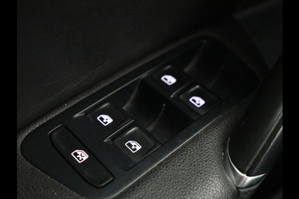 Volkswagen e-Golf e-Golf | Adaptive cruise control | Stoelverwarming | Volleder | Climate control | Active info | Camera | Carplay | Adaptive cruise control | Lane assist