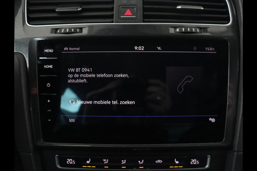 Volkswagen e-Golf e-Golf | Adaptive cruise control | Stoelverwarming | Volleder | Climate control | Active info | Camera | Carplay | Adaptive cruise control | Lane assist