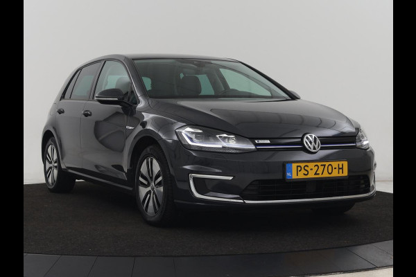 Volkswagen e-Golf e-Golf | Adaptive cruise control | Stoelverwarming | Volleder | Climate control | Active info | Camera | Carplay | Adaptive cruise control | Lane assist
