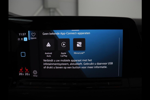 Volkswagen Golf 1.4 eHybrid GTE | Panoramadak | Sfeerverlichting | Carplay | Stoelverwarming | Camera | Adaptive cruise | Navigatie | Sportstoelen | Digital Cockpit | PHEV | Plug In