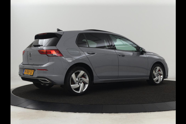 Volkswagen Golf 1.4 eHybrid GTE | Panoramadak | Sfeerverlichting | Carplay | Stoelverwarming | Camera | Adaptive cruise | Navigatie | Sportstoelen | Digital Cockpit | PHEV | Plug In