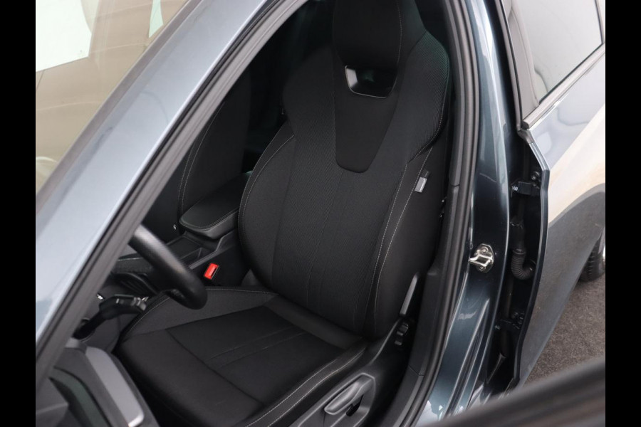 Škoda Octavia 1.0 e-TSI Sport | Trekhaak | Carplay | Navigatie | Sportstoelen | Sfeerverlichting | Full LED | Parkeerhulp | Climate control | Verwarmde voorruit