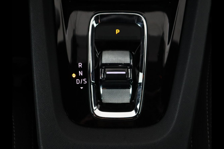 Škoda Octavia 1.0 e-TSI Sport | Trekhaak | Carplay | Navigatie | Sportstoelen | Sfeerverlichting | Full LED | Parkeerhulp | Climate control | Verwarmde voorruit