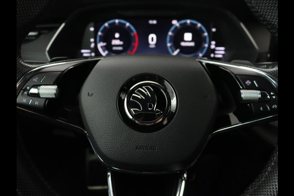 Škoda Octavia 1.0 e-TSI Sport | Trekhaak | Carplay | Navigatie | Sportstoelen | Sfeerverlichting | Full LED | Parkeerhulp | Climate control | Verwarmde voorruit