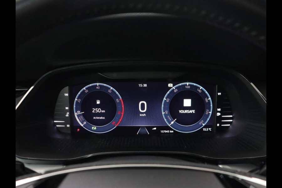 Škoda Octavia 1.0 e-TSI Sport | Trekhaak | Carplay | Navigatie | Sportstoelen | Sfeerverlichting | Full LED | Parkeerhulp | Climate control | Verwarmde voorruit