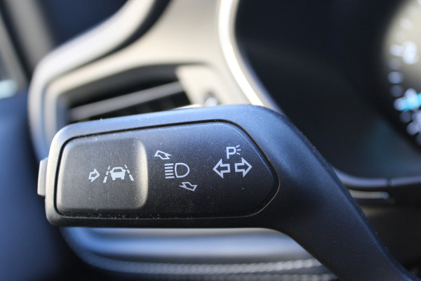 Ford FOCUS Wagon 1.5 EcoBoost Vignale | Adaptieve cruise | BLIS | Camera | Head-up | Winterpack |