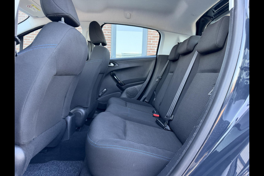 Peugeot 208 1.2 PureTech Signature Navi,Airco,Cruise,PDC,N.A.P,Dealer Onderhouden,APK tot 04-2026