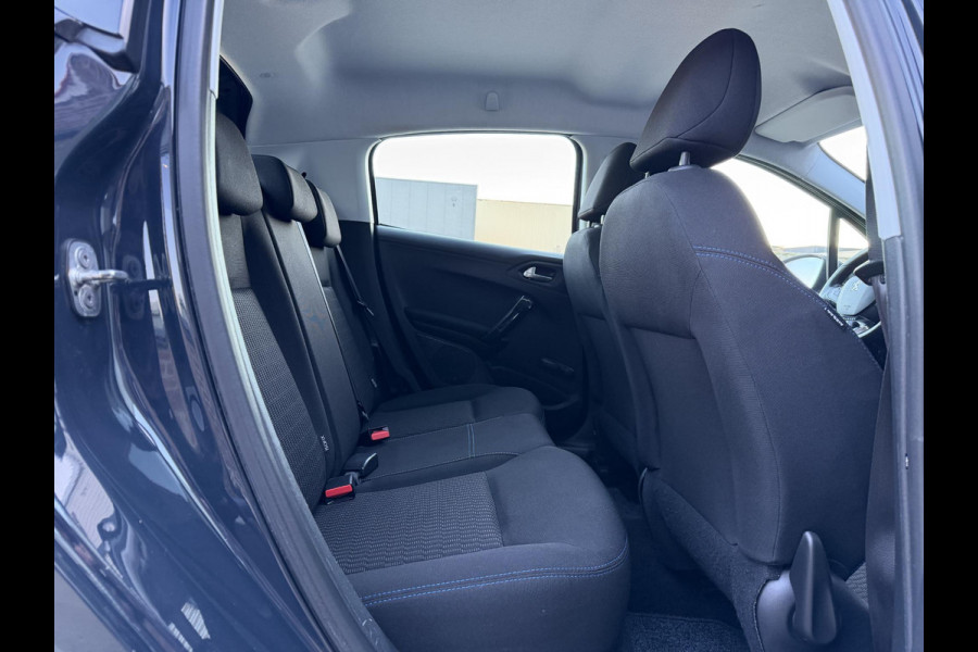 Peugeot 208 1.2 PureTech Signature Navi,Airco,Cruise,PDC,N.A.P,Dealer Onderhouden,APK tot 04-2026