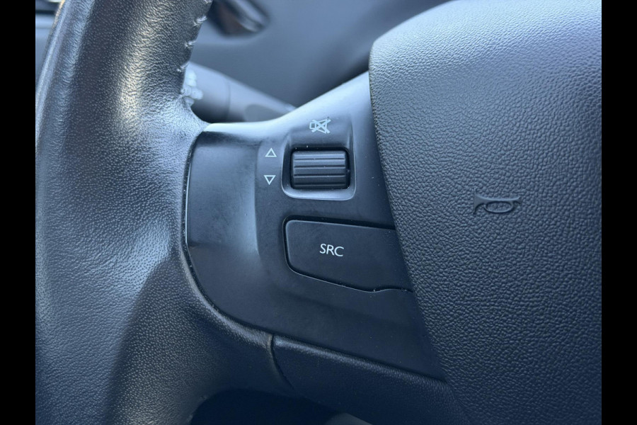 Peugeot 208 1.2 PureTech Signature Navi,Airco,Cruise,PDC,N.A.P,Dealer Onderhouden,APK tot 04-2026