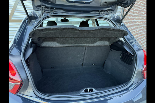 Peugeot 208 1.2 PureTech Signature Navi,Airco,Cruise,PDC,N.A.P,Dealer Onderhouden,APK tot 04-2026