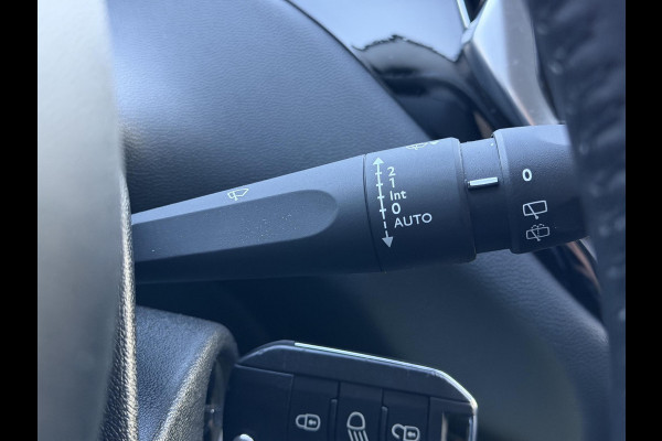 Peugeot 208 1.2 PureTech Signature Navi,Airco,Cruise,PDC,N.A.P,Dealer Onderhouden,APK tot 04-2026