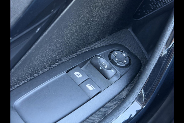 Peugeot 208 1.2 PureTech Signature Navi,Airco,Cruise,PDC,N.A.P,Dealer Onderhouden,APK tot 04-2026