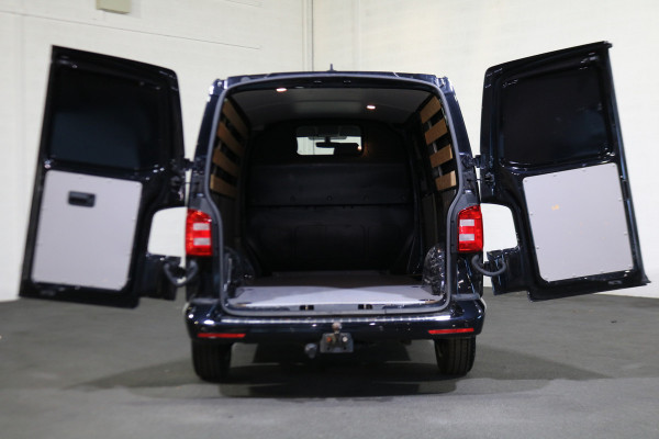 Volkswagen Transporter 2.0 TDI L2 H1 150pk Airco Navigatie