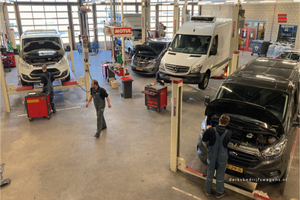 Volkswagen Transporter 2.0 TDI L2 H1 150pk Airco Navigatie