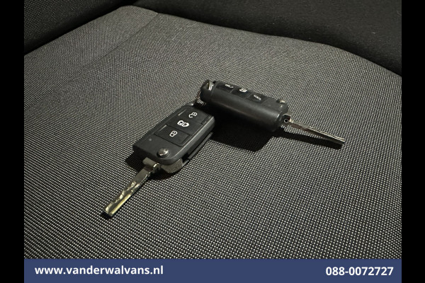 Volkswagen Crafter 2.0 TDI 141pk L3H3 L2H2 Euro6 ** Airco | Camera | Apple Carplay | Android Auto | Cruisecontrol Massagestoel, Chauffeursstoel