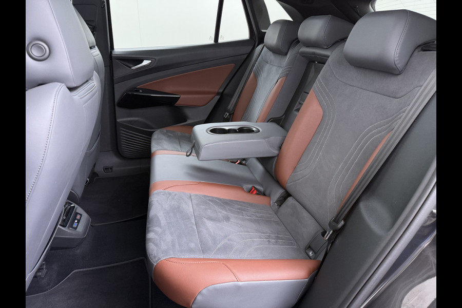 Volkswagen ID.4 Max 77kWh SOH 90% Warmtepomp Ergo Comfort Stoelen Trekhaak 360°Camera Panoramadak Adap.Cruise Navi Ecc Apple Carplay Android Aut Memory Stoel+Stuurverwarming Lmv 21" DAB Elek.Stoelen+Achterklep Voorruitverwarming Matrix Led Origineel Nederlandse Super Compleet! Auto Nieuwprijs  €57.932,-