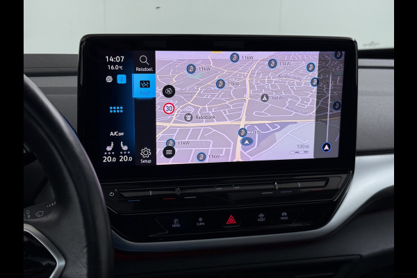 Volkswagen ID.4 Max 77kWh SOH 90% Warmtepomp Ergo Comfort Stoelen Trekhaak 360°Camera Panoramadak Adap.Cruise Navi Ecc Apple Carplay Android Aut Memory Stoel+Stuurverwarming Lmv 21" DAB Elek.Stoelen+Achterklep Voorruitverwarming Matrix Led Origineel Nederlandse Super Compleet! Auto Nieuwprijs  €57.932,-