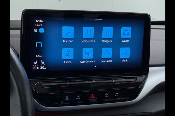 Volkswagen ID.4 Max 77kWh SOH 90% Warmtepomp Ergo Comfort Stoelen Trekhaak 360°Camera Panoramadak Adap.Cruise Navi Ecc Apple Carplay Android Aut Memory Stoel+Stuurverwarming Lmv 21" DAB Elek.Stoelen+Achterklep Voorruitverwarming Matrix Led Origineel Nederlandse Super Compleet! Auto Nieuwprijs  €57.932,-