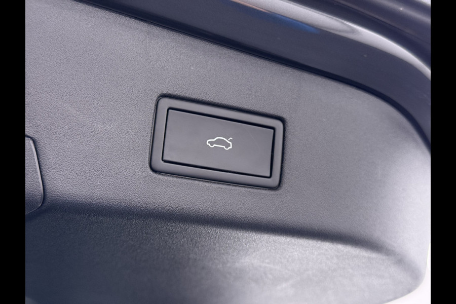 Volkswagen ID.4 Max 77kWh SOH 90% Warmtepomp Ergo Comfort Stoelen Trekhaak 360°Camera Panoramadak Adap.Cruise Navi Ecc Apple Carplay Android Aut Memory Stoel+Stuurverwarming Lmv 21" DAB Elek.Stoelen+Achterklep Voorruitverwarming Matrix Led Origineel Nederlandse Super Compleet! Auto Nieuwprijs  €57.932,-