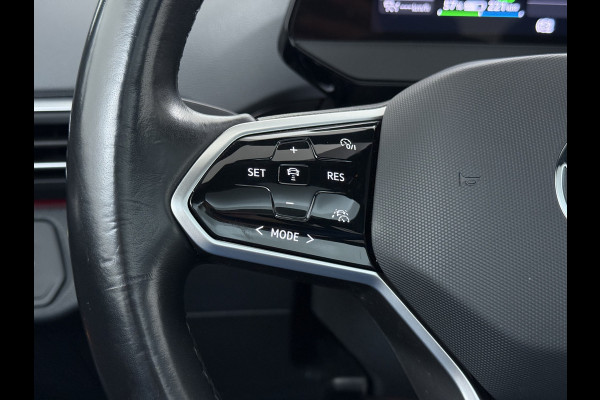 Volkswagen ID.4 Max 77kWh SOH 90% Warmtepomp Ergo Comfort Stoelen Trekhaak 360°Camera Panoramadak Adap.Cruise Navi Ecc Apple Carplay Android Aut Memory Stoel+Stuurverwarming Lmv 21" DAB Elek.Stoelen+Achterklep Voorruitverwarming Matrix Led Origineel Nederlandse Super Compleet! Auto Nieuwprijs  €57.932,-
