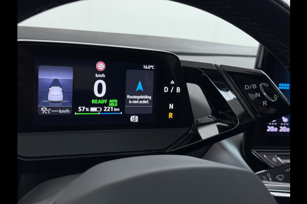 Volkswagen ID.4 Max 77kWh SOH 90% Warmtepomp Ergo Comfort Stoelen Trekhaak 360°Camera Panoramadak Adap.Cruise Navi Ecc Apple Carplay Android Aut Memory Stoel+Stuurverwarming Lmv 21" DAB Elek.Stoelen+Achterklep Voorruitverwarming Matrix Led Origineel Nederlandse Super Compleet! Auto Nieuwprijs  €57.932,-