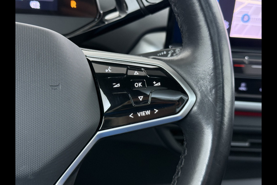 Volkswagen ID.4 Max 77kWh SOH 90% Warmtepomp Ergo Comfort Stoelen Trekhaak 360°Camera Panoramadak Adap.Cruise Navi Ecc Apple Carplay Android Aut Memory Stoel+Stuurverwarming Lmv 21" DAB Elek.Stoelen+Achterklep Voorruitverwarming Matrix Led Origineel Nederlandse Super Compleet! Auto Nieuwprijs  €57.932,-
