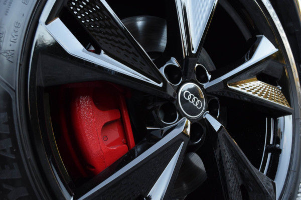 Audi Q4 e-tron Quattro / 2x S-line/ Adaptive Cruise Control/ Head-Up Display/ Sportonderstel/