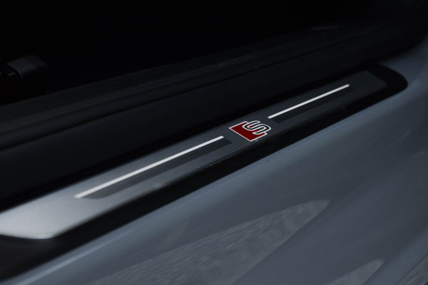 Audi Q4 e-tron Quattro / 2x S-line/ Adaptive Cruise Control/ Head-Up Display/ Sportonderstel/