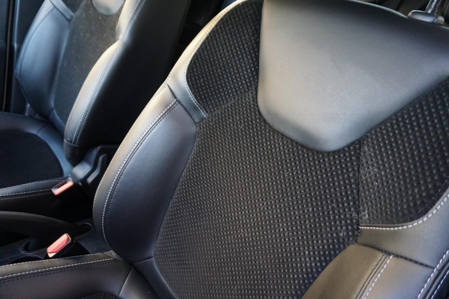 Renault Clio Estate 0.9 TCe Intens/Camera/Parkeerassistent/Metalliclak /Dealeronderhouden.