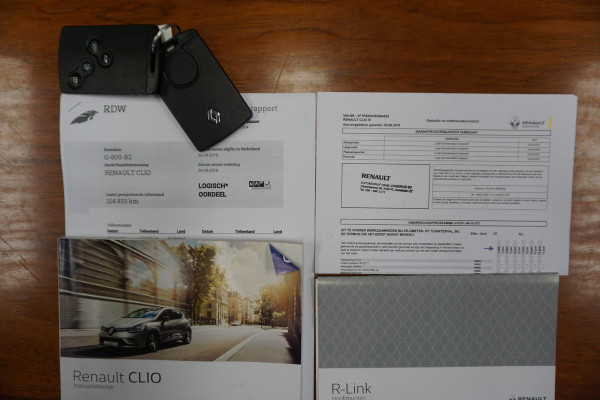 Renault Clio Estate 0.9 TCe Intens/Camera/Parkeerassistent/Metalliclak /Dealeronderhouden.