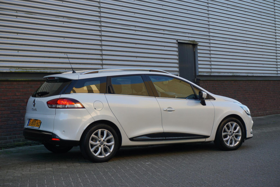Renault Clio Estate 0.9 TCe Intens/Camera/Parkeerassistent/Metalliclak /Dealeronderhouden.