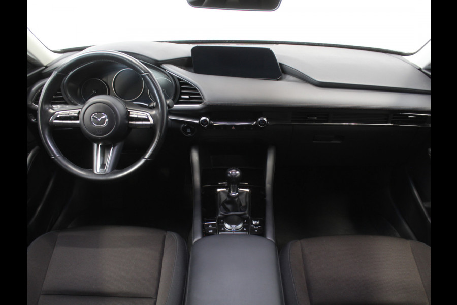 Mazda 3 2.0 e-SkyActiv-G M Hybrid 122 Comfort CLIMATE | CARPLAY | CAMERA | DAB | LED | TREKHAAK | HEAD-UP | STOEL/STUURVERW | LMV | ADAP