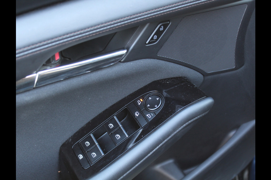 Mazda 3 2.0 e-SkyActiv-G M Hybrid 122 Comfort CLIMATE | CARPLAY | CAMERA | DAB | LED | TREKHAAK | HEAD-UP | STOEL/STUURVERW | LMV | ADAP