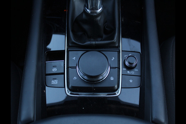 Mazda 3 2.0 e-SkyActiv-G M Hybrid 122 Comfort CLIMATE | CARPLAY | CAMERA | DAB | LED | TREKHAAK | HEAD-UP | STOEL/STUURVERW | LMV | ADAP