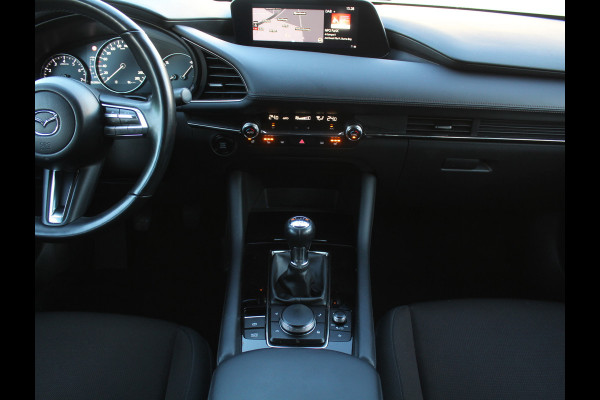 Mazda 3 2.0 e-SkyActiv-G M Hybrid 122 Comfort CLIMATE | CARPLAY | CAMERA | DAB | LED | TREKHAAK | HEAD-UP | STOEL/STUURVERW | LMV | ADAP