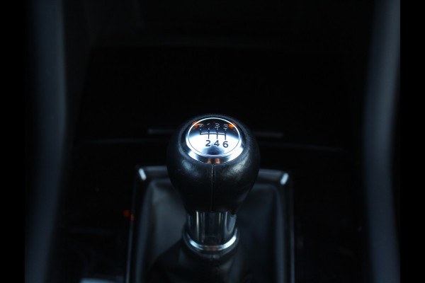 Mazda 3 2.0 e-SkyActiv-G M Hybrid 122 Comfort CLIMATE | CARPLAY | CAMERA | DAB | LED | TREKHAAK | HEAD-UP | STOEL/STUURVERW | LMV | ADAP