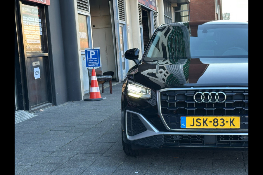Audi Q2 35 TFSI Edition Automaat Navi Clima Camera