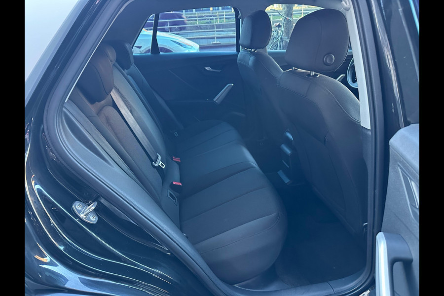 Audi Q2 35 TFSI Edition Automaat Navi Clima Camera