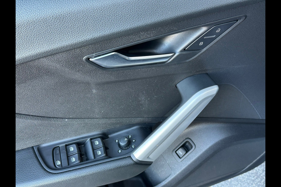 Audi Q2 35 TFSI Edition Automaat Navi Clima Camera