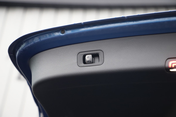 Mercedes-Benz GLC 400e AMG 4-Matic | 381PK | Massage | Achterasbesturing | Luchtvering | Head-up | Keyless-go | Burmester | Stoelkoeling | Trekhaa