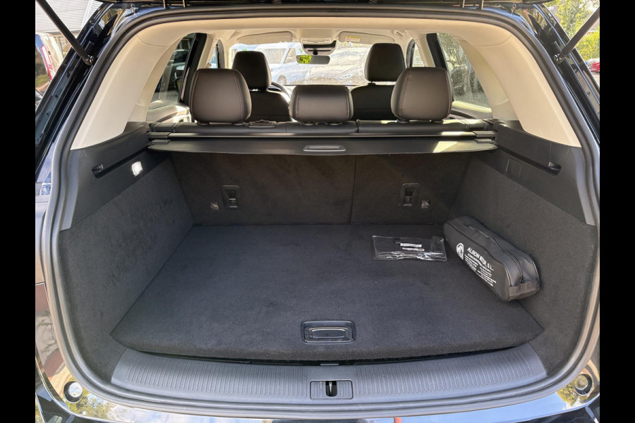 MG EHS 1.5 TGDI Luxury Plug-in Hybride 258pk | Adaptieve Cruise | Lederen Bekleding | Achteruitrijcamera | Navigatie | Elektrische Bestuurdersstoel