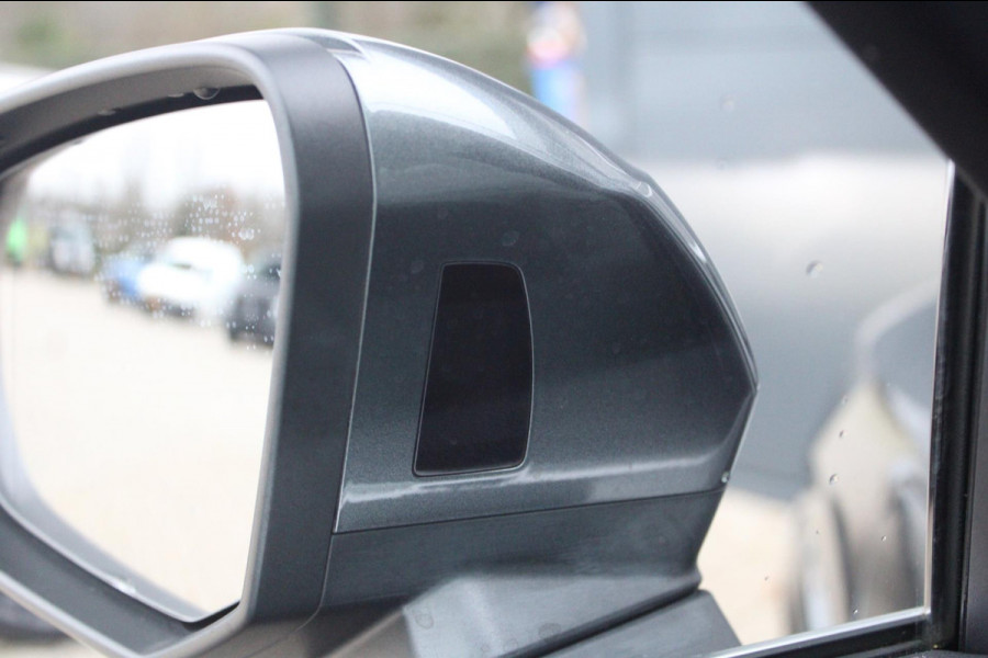 Audi Q3 45 TFSI e 245pk 3x S-Line | Pano | ACC | B&O | Matrix | Elek. Trekhaak