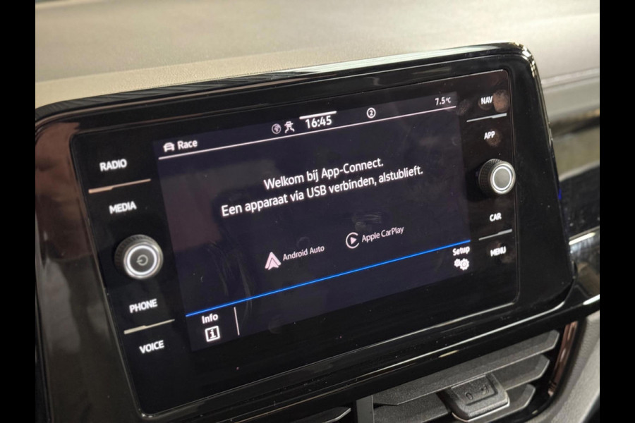 Volkswagen T-Roc 2.0 TSI 4Motion R | pano | keyless | Camera | CarPlay | ACC | stoel-/stuurverwarming