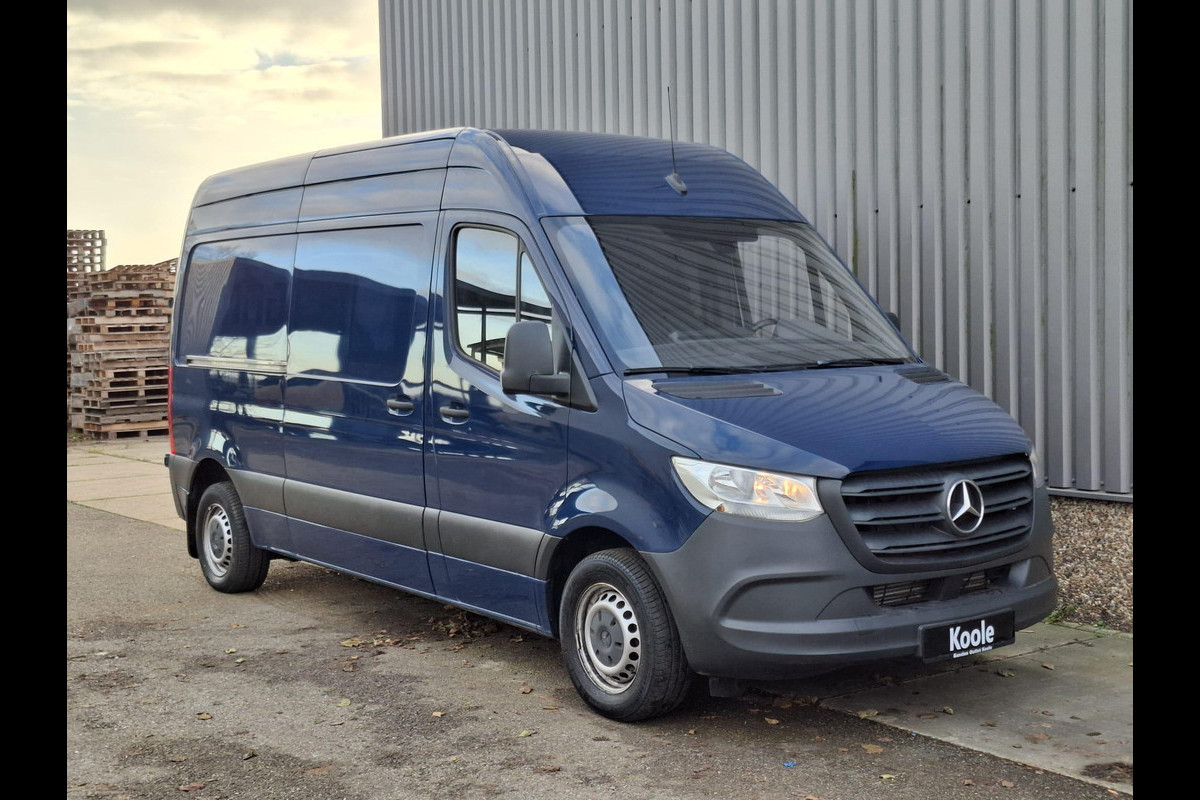 Mercedes-Benz Sprinter 311 CDI GB L2 FWD Functional 3.5T 311 CDI L2H2 / AIRCO / CAMERA / 3 ZITS / DEALER ONDERHOUDEN / NAVI