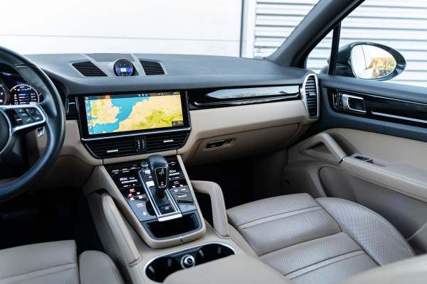 Porsche Cayenne 3.0 Schuifdak Leer Navigatie BOSE Camera Sport Chrono Stoelventilatie