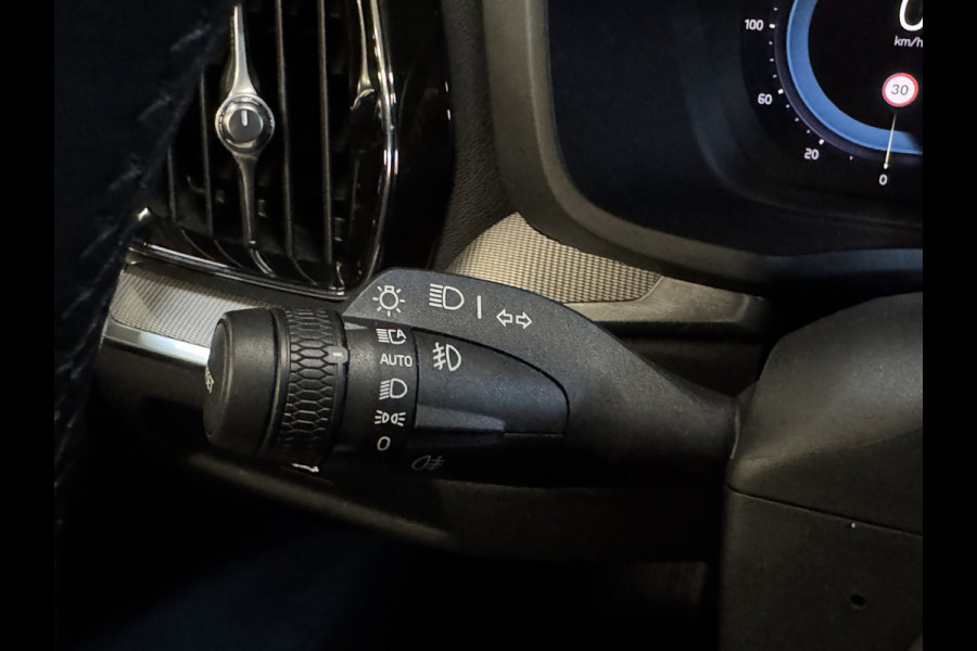 Volvo V60 2.0 B4 Plus Bright | Lederen sportstoelen | Camera | Carplay | Adaptive cruise | Stoelverwarming V+A | Full LED