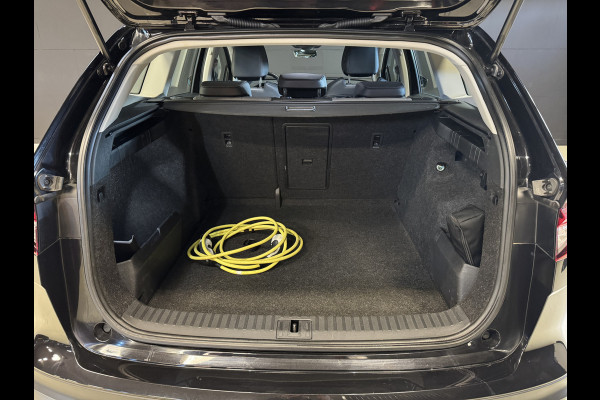 Škoda ENYAQ iV 80 | Sfeerverlichting | Camera | Carplay | Full LED | Stuurverwarming